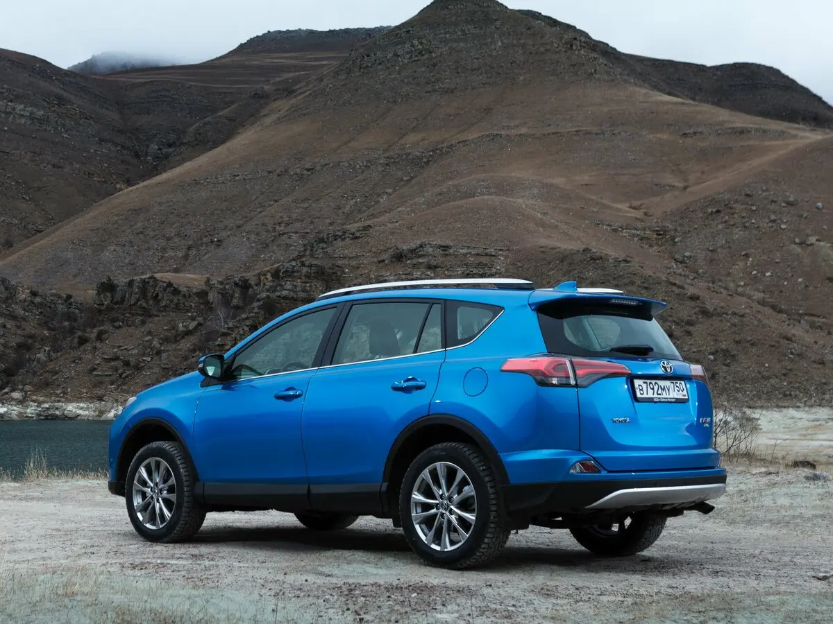 Toyota RAV4 IV (XA40) Рестайлинг Внедорожник 5 дв. — фото 5