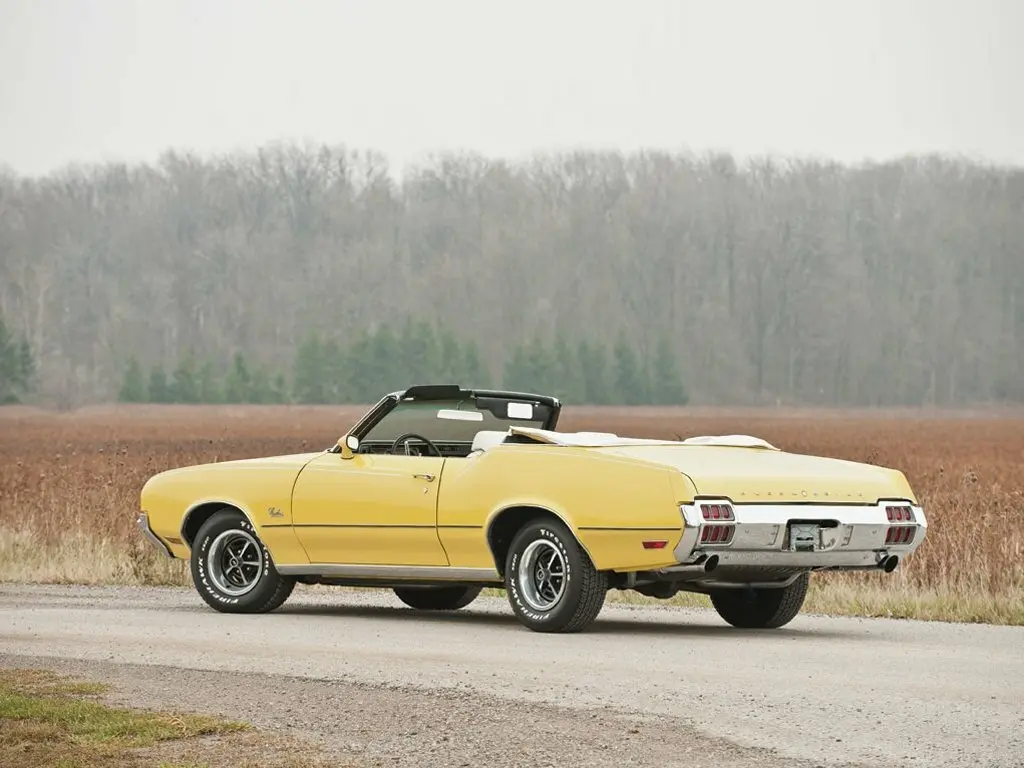 Oldsmobile Cutlass III Кабриолет — photo 3