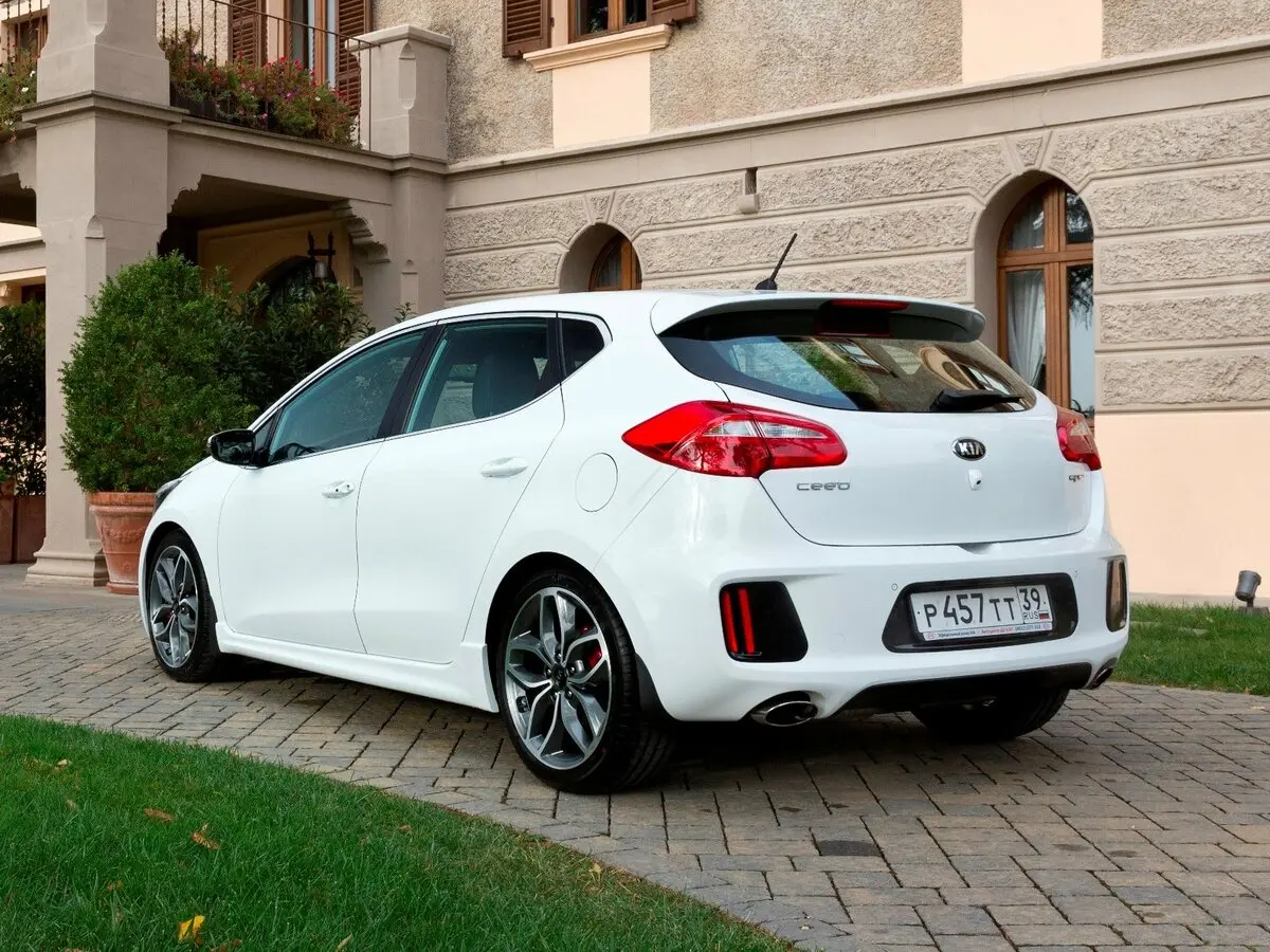 Kia Ceed GT I Рестайлинг Хэтчбек 5 дв. — сүрөт 5