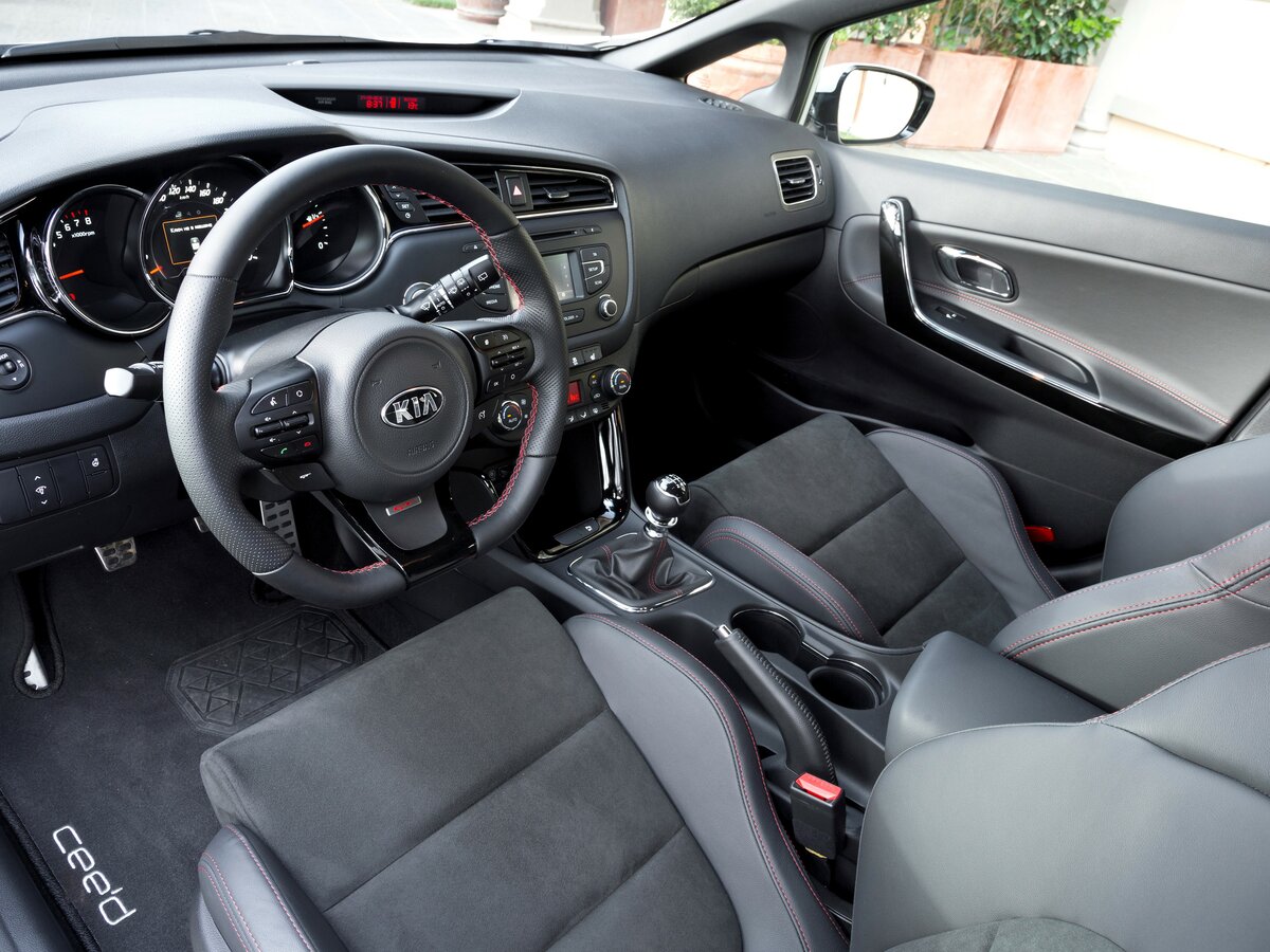 Kia Ceed GT I Рестайлинг Хэтчбек 5 дв. — фото 8