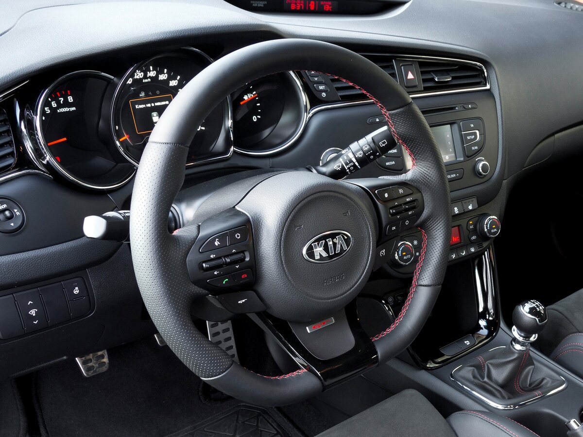 Kia Ceed GT I Рестайлинг Хэтчбек 5 дв. — фото 10