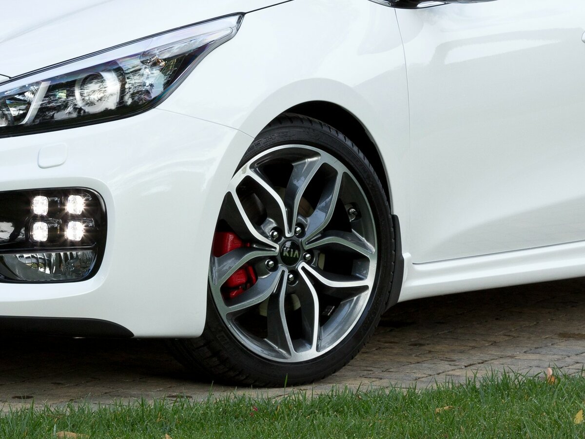 Kia Ceed GT I Рестайлинг Хэтчбек 5 дв. — фото 16