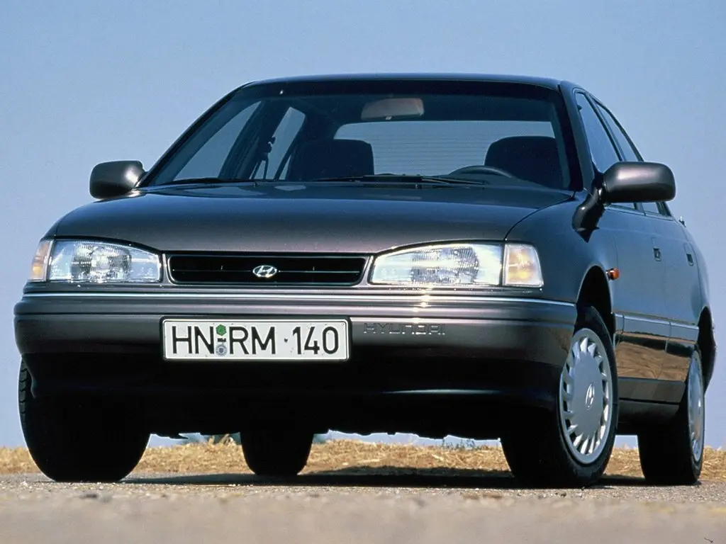 Hyundai Lantra I Седан — сүрөт 3