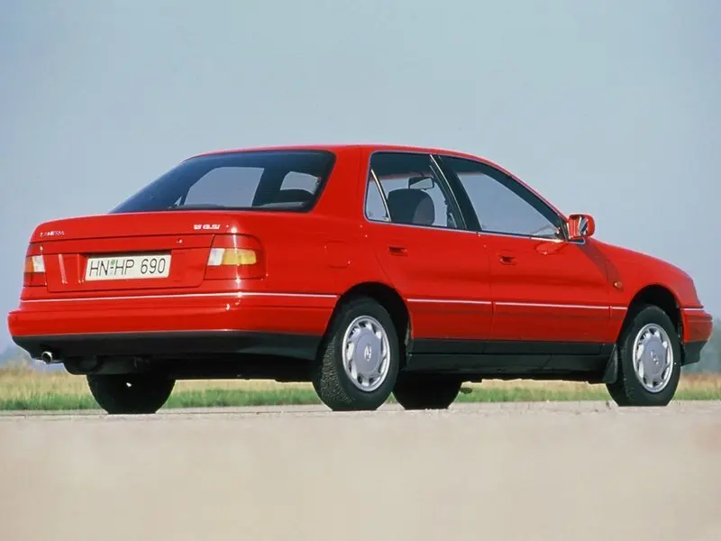 Hyundai Lantra I Седан — сүрөт 4