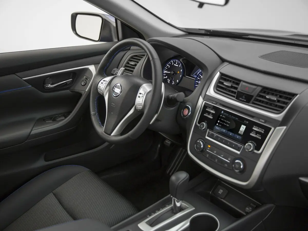 Nissan Altima V (L33) Рестайлинг Седан — сүрөт 6