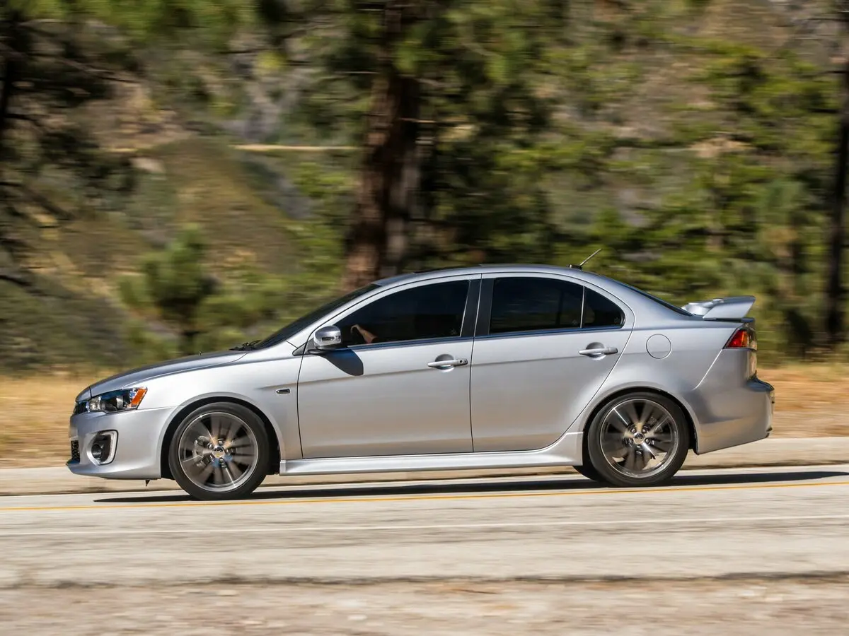 Mitsubishi Lancer X Рестайлинг 2 Седан — фото 2