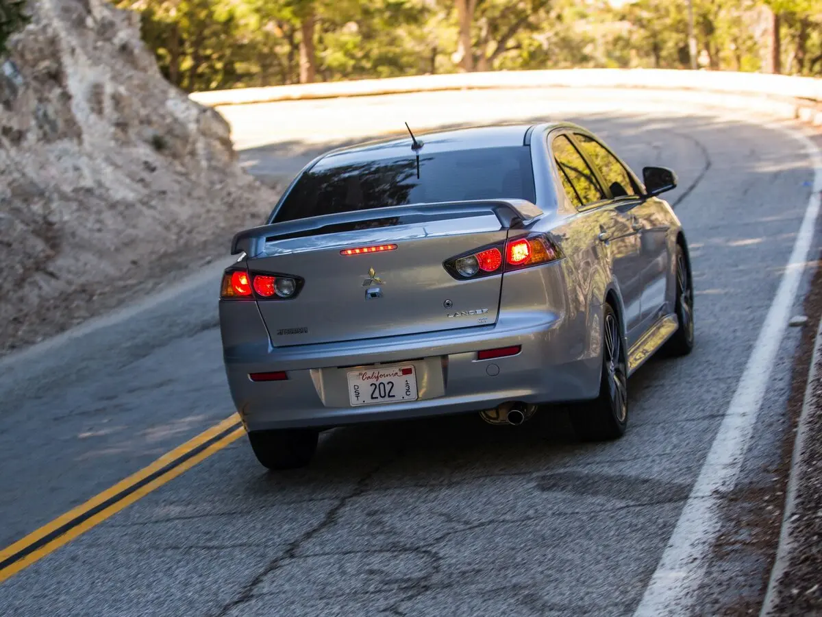 Mitsubishi Lancer X Рестайлинг 2 Седан — фото 4