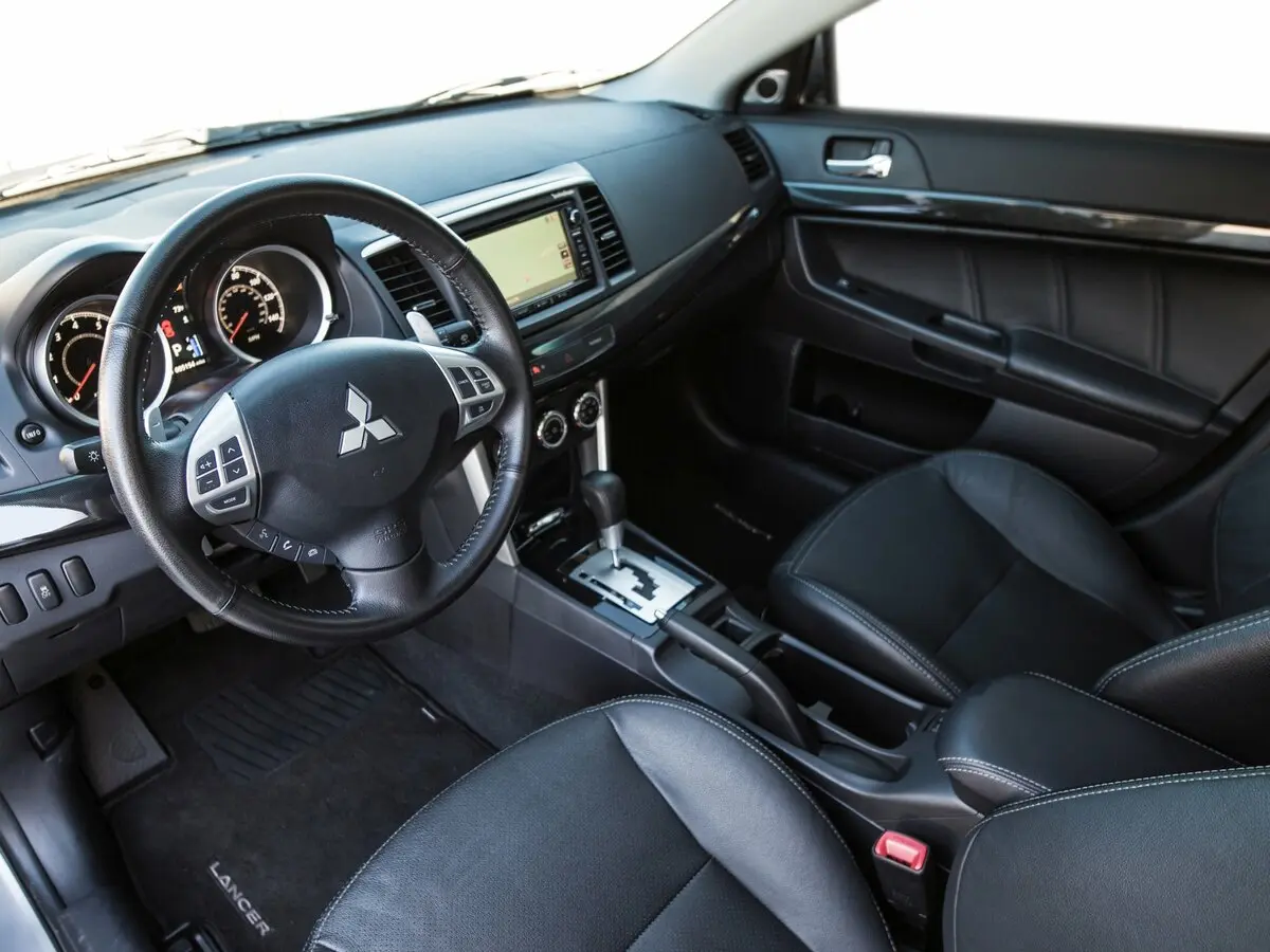 Mitsubishi Lancer X Рестайлинг 2 Седан — фото 7