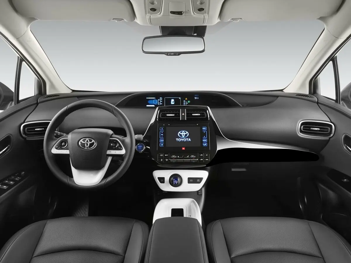 Toyota Prius IV (XW50) Лифтбек — фото 6
