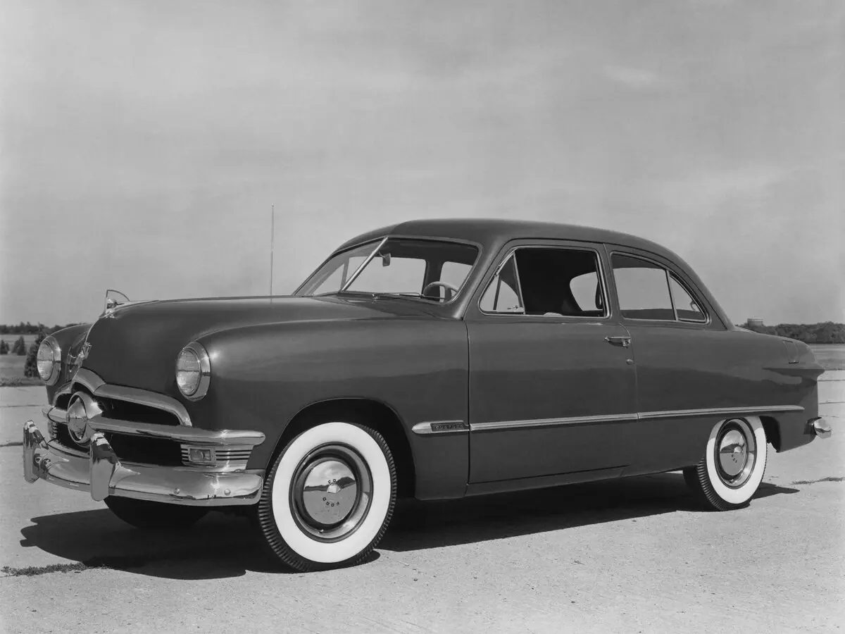 Ford Custom 1949 – 1955 Купе — photo 2