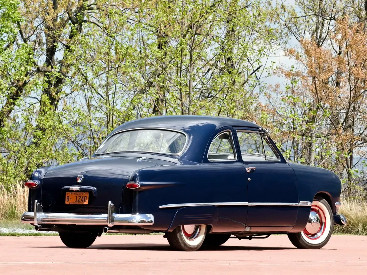 Ford Custom 1949 – 1955 Купе — photo 3