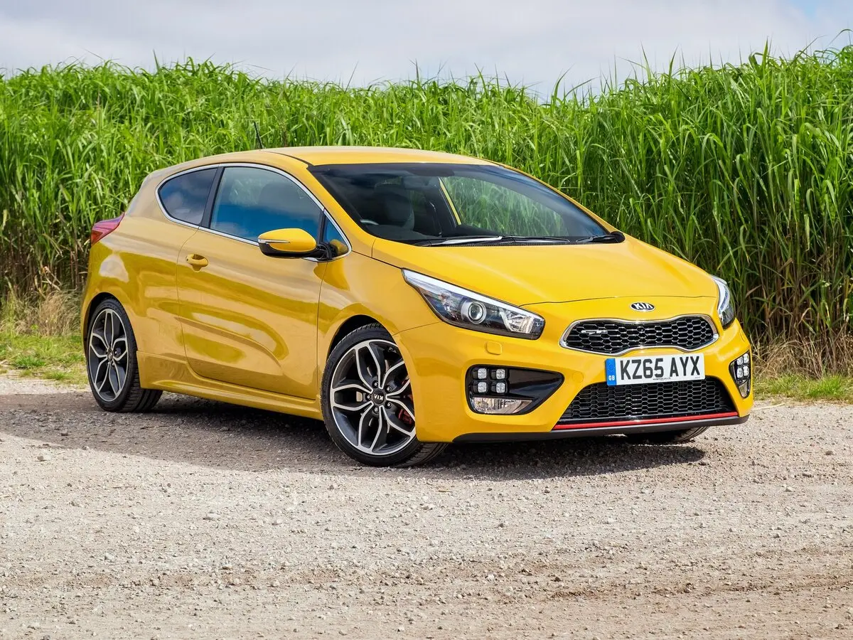 Kia Ceed GT I Рестайлинг Хэтчбек 3 дв.