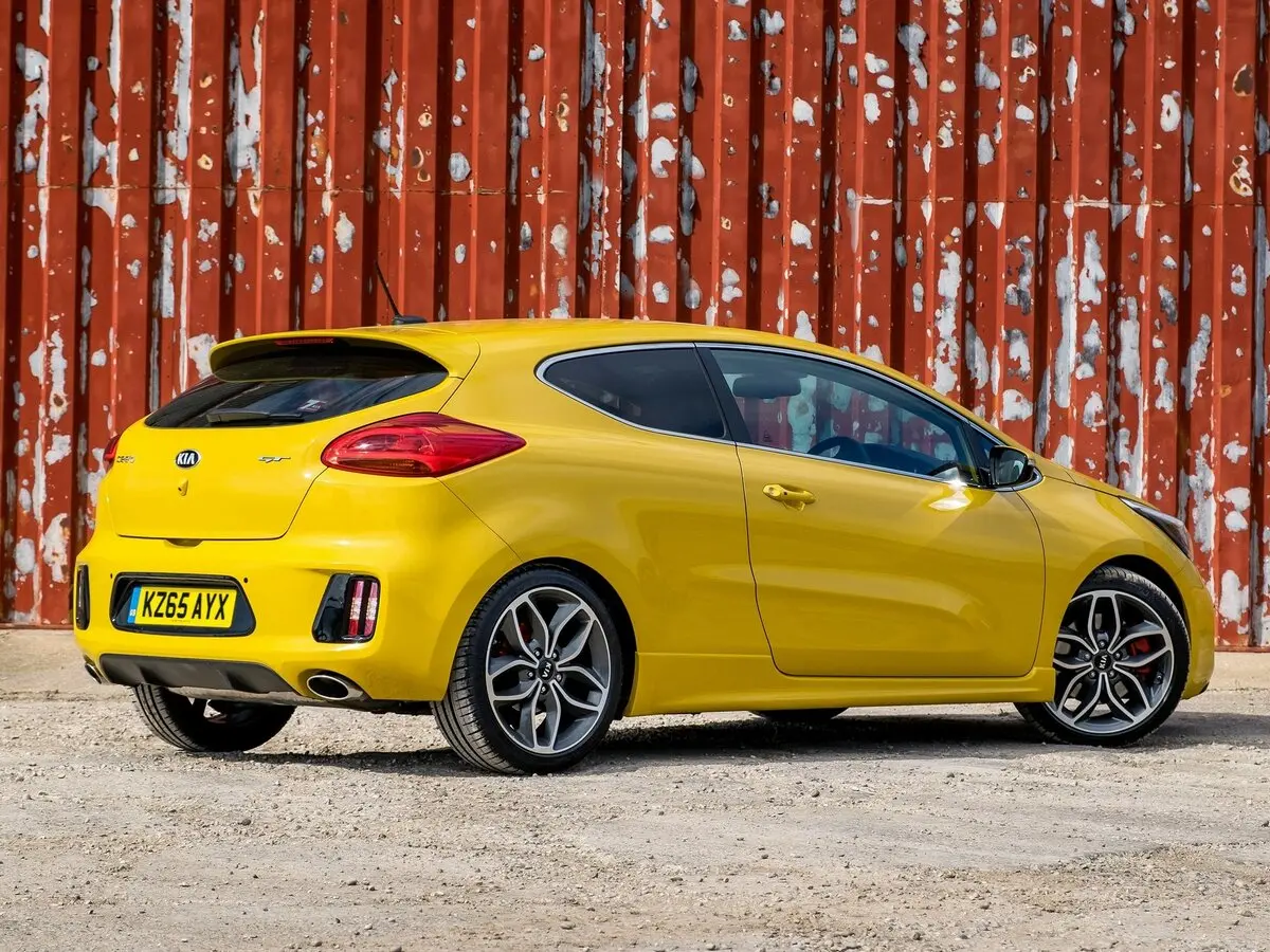 Kia Ceed GT I Рестайлинг Хэтчбек 3 дв. — сүрөт 4