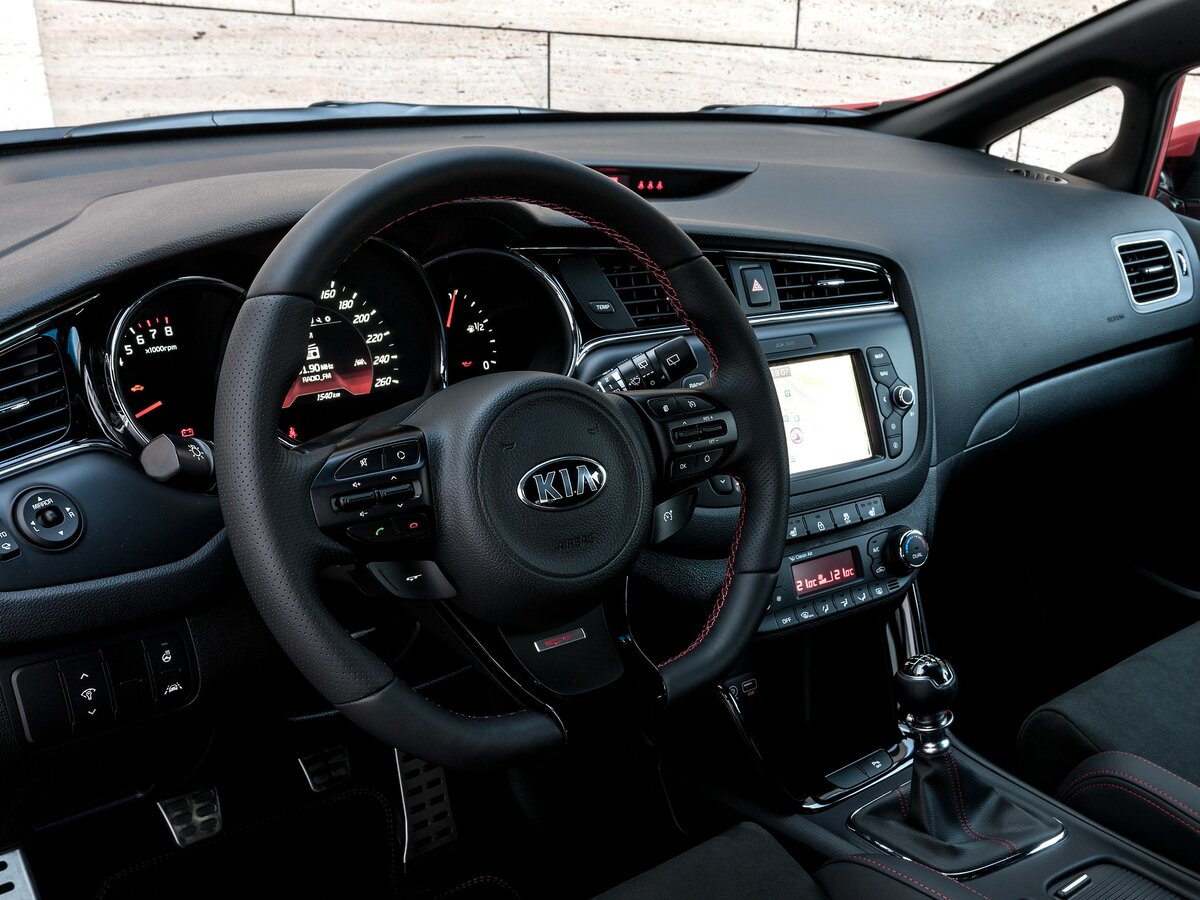 Kia Ceed GT I Рестайлинг Хэтчбек 3 дв. — фото 5