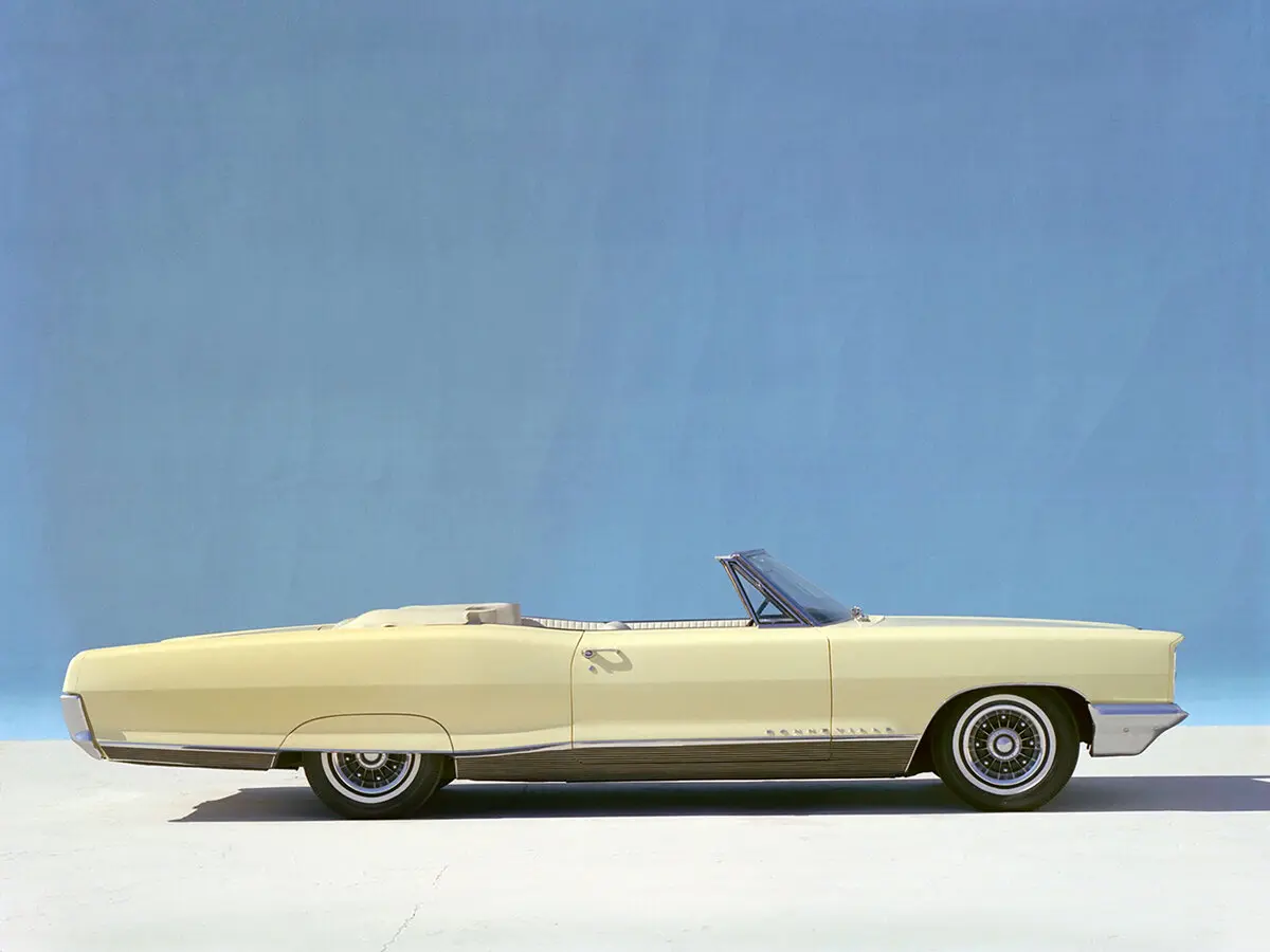 Pontiac Bonneville IV Кабриолет — 照片 2