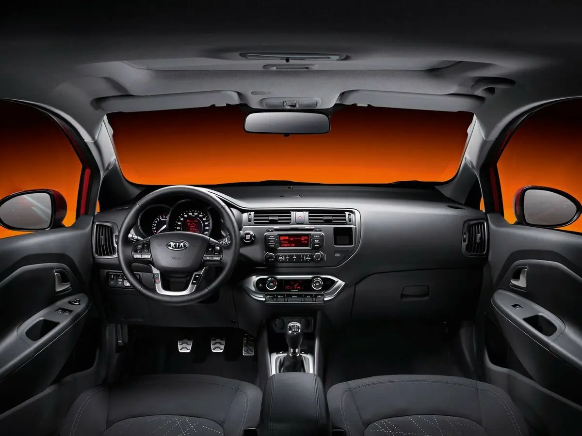 Kia Pride III Хэтчбек 3 дв. — сүрөт 3