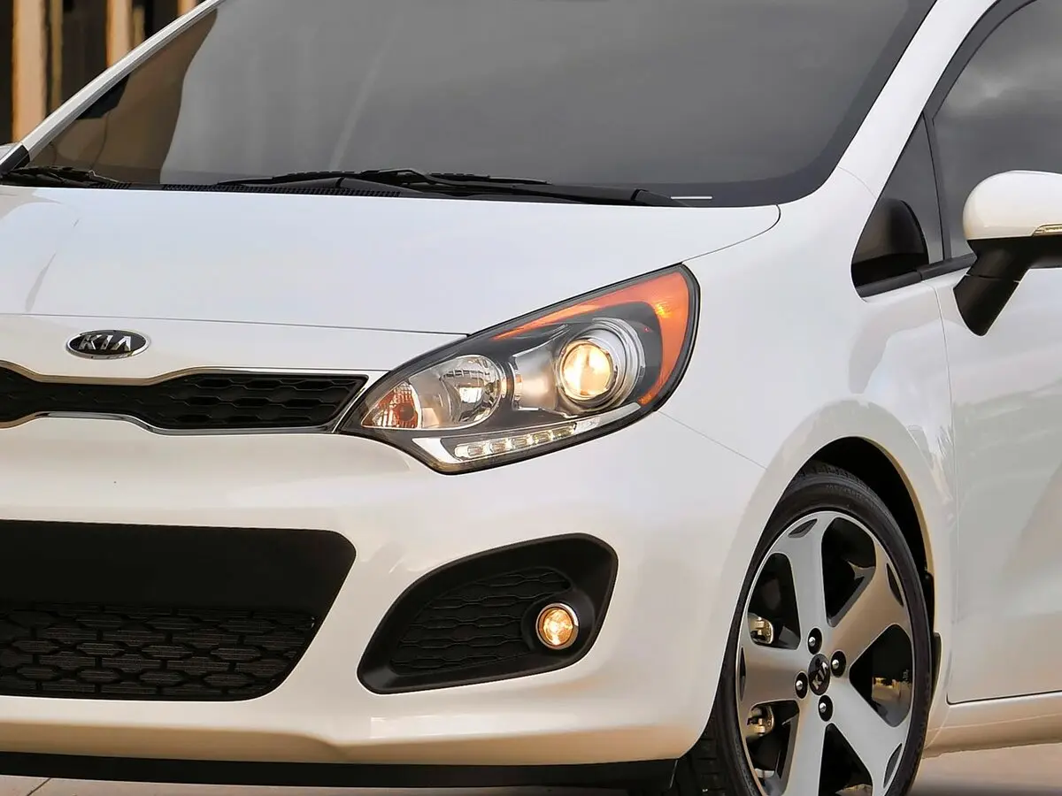 Kia Pride III Хэтчбек 5 дв. — сүрөт 8