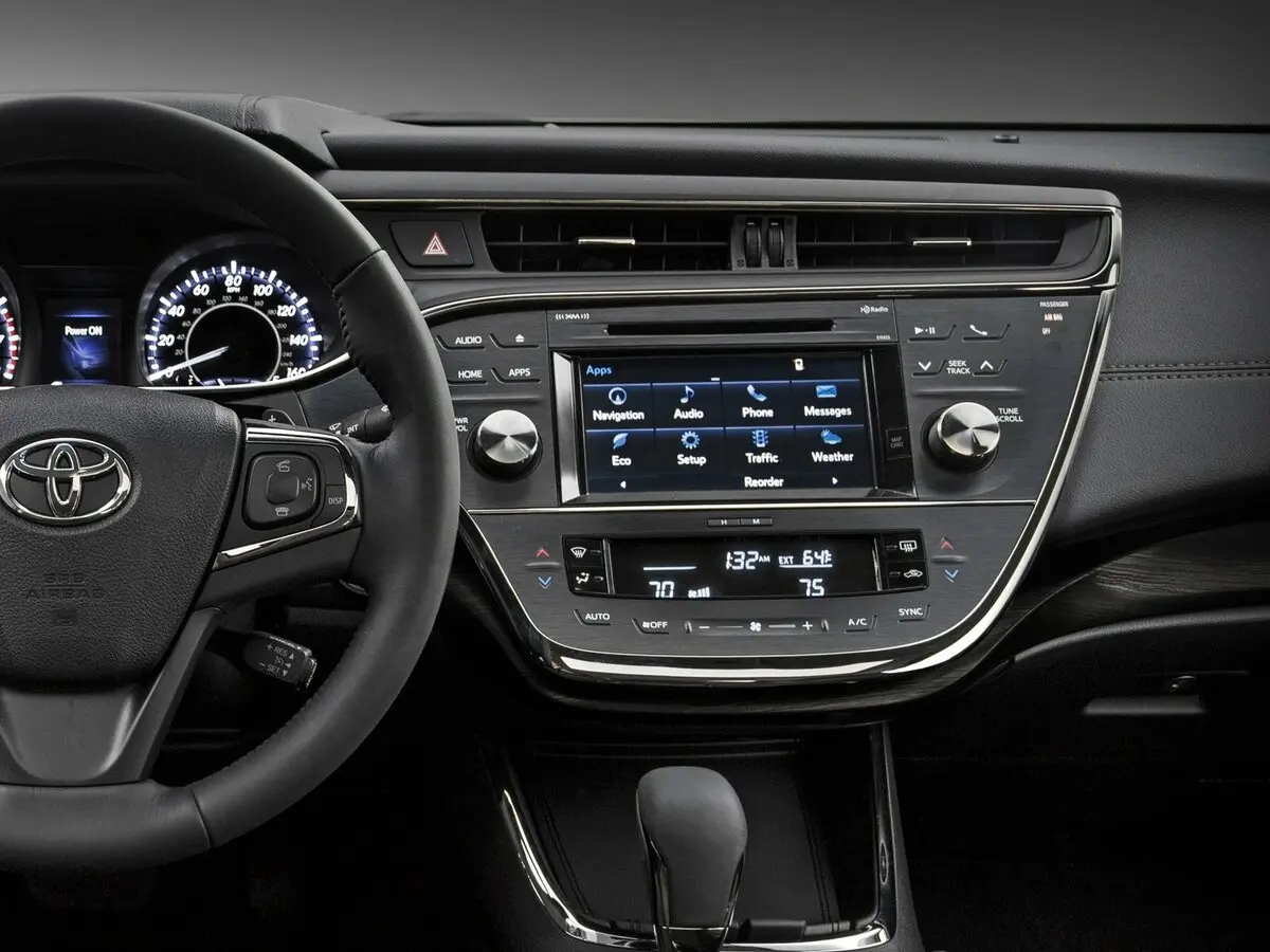 Toyota Avalon IV Рестайлинг Седан — фото 11