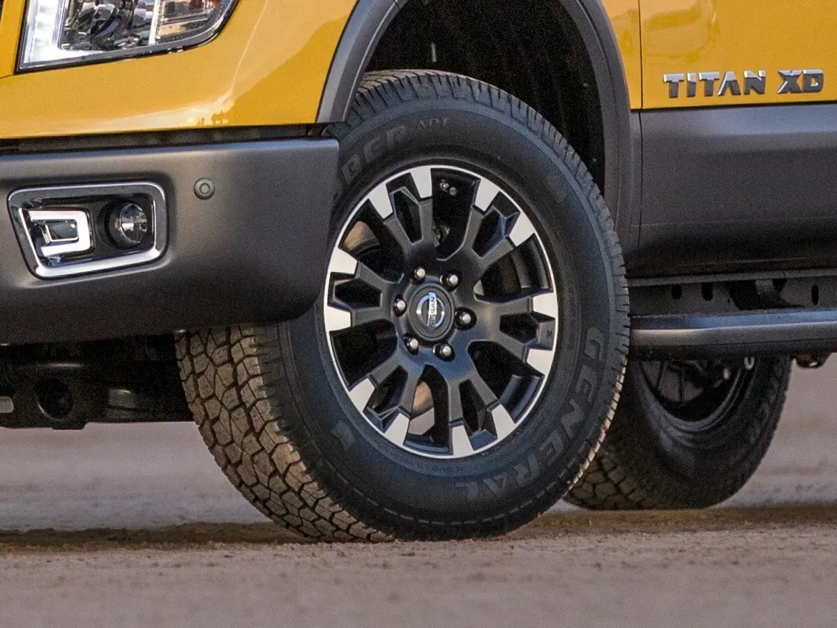 Nissan Titan II Пикап Двойная кабина — сүрөт 14