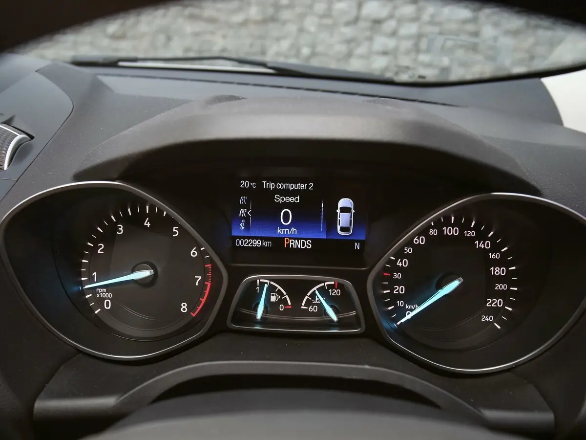 Ford Escape III Рестайлинг Внедорожник 5 дв. — сүрөт 9