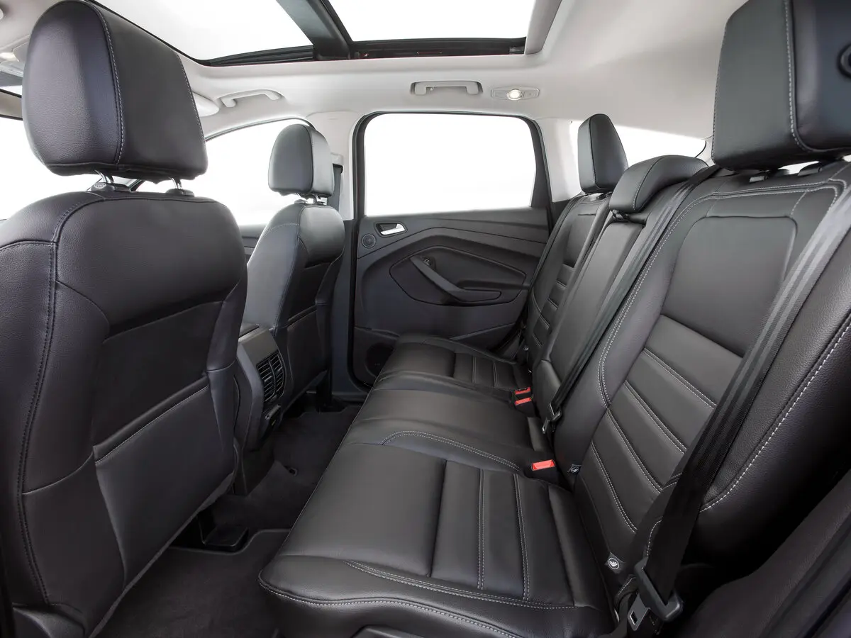 Ford Escape III Рестайлинг Внедорожник 5 дв. — сүрөт 11