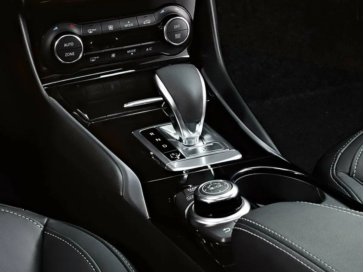 Infiniti QX30 2016 – 2019 Внедорожник 5 дв. — сүрөт 8