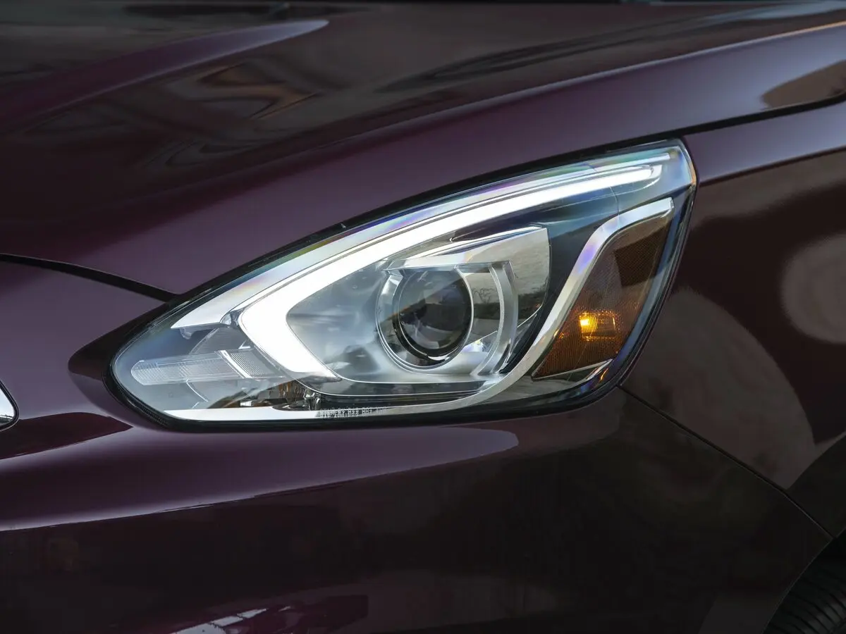 Mitsubishi Mirage VI Рестайлинг Хэтчбек 5 дв. — сүрөт 12