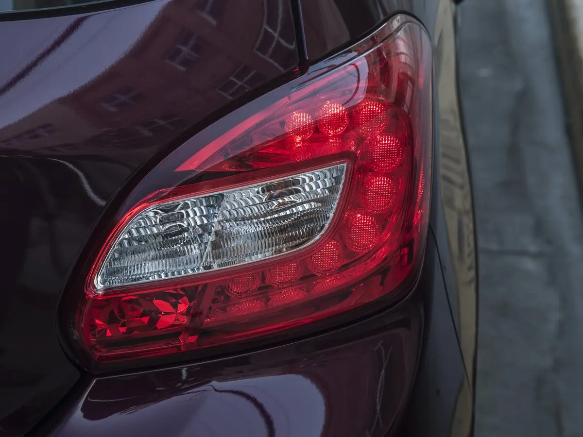 Mitsubishi Mirage VI Рестайлинг Хэтчбек 5 дв. — сүрөт 13
