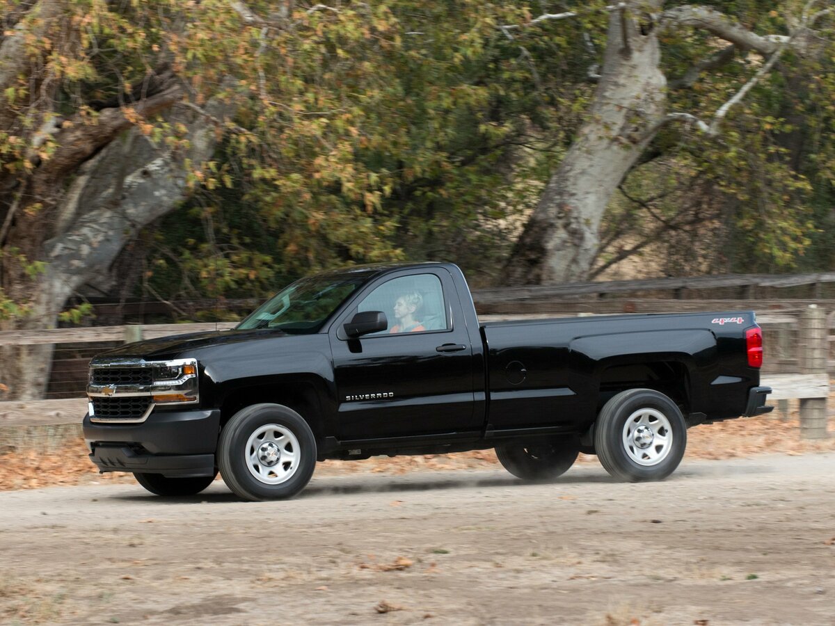 Chevrolet Silverado III (K2XX) Рестайлинг Пикап Одинарная кабина Regular — фото 2