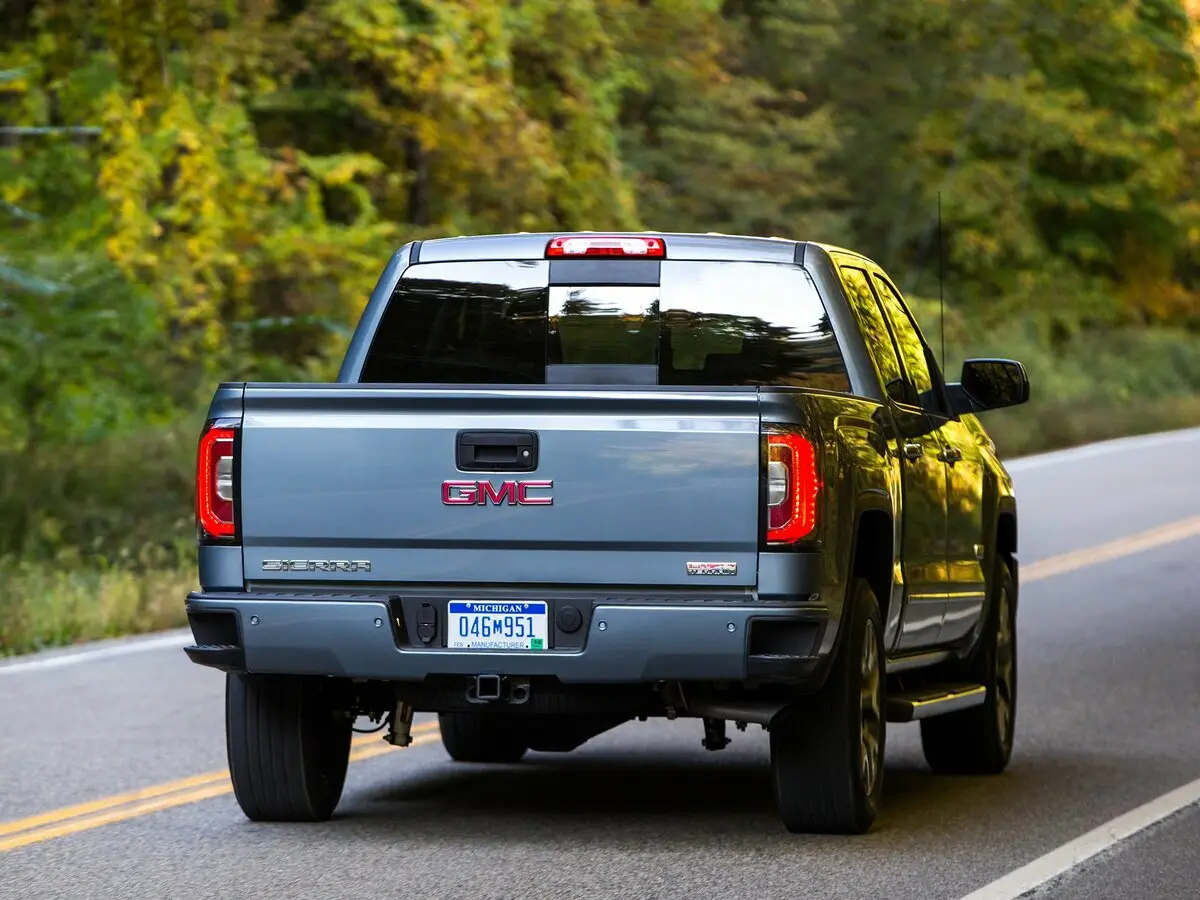 GMC Sierra III (K2XX) Рестайлинг Пикап Двойная кабина Crew  Cab — сүрөт 3