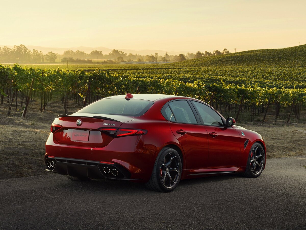 Alfa Romeo Giulia II (952) Седан