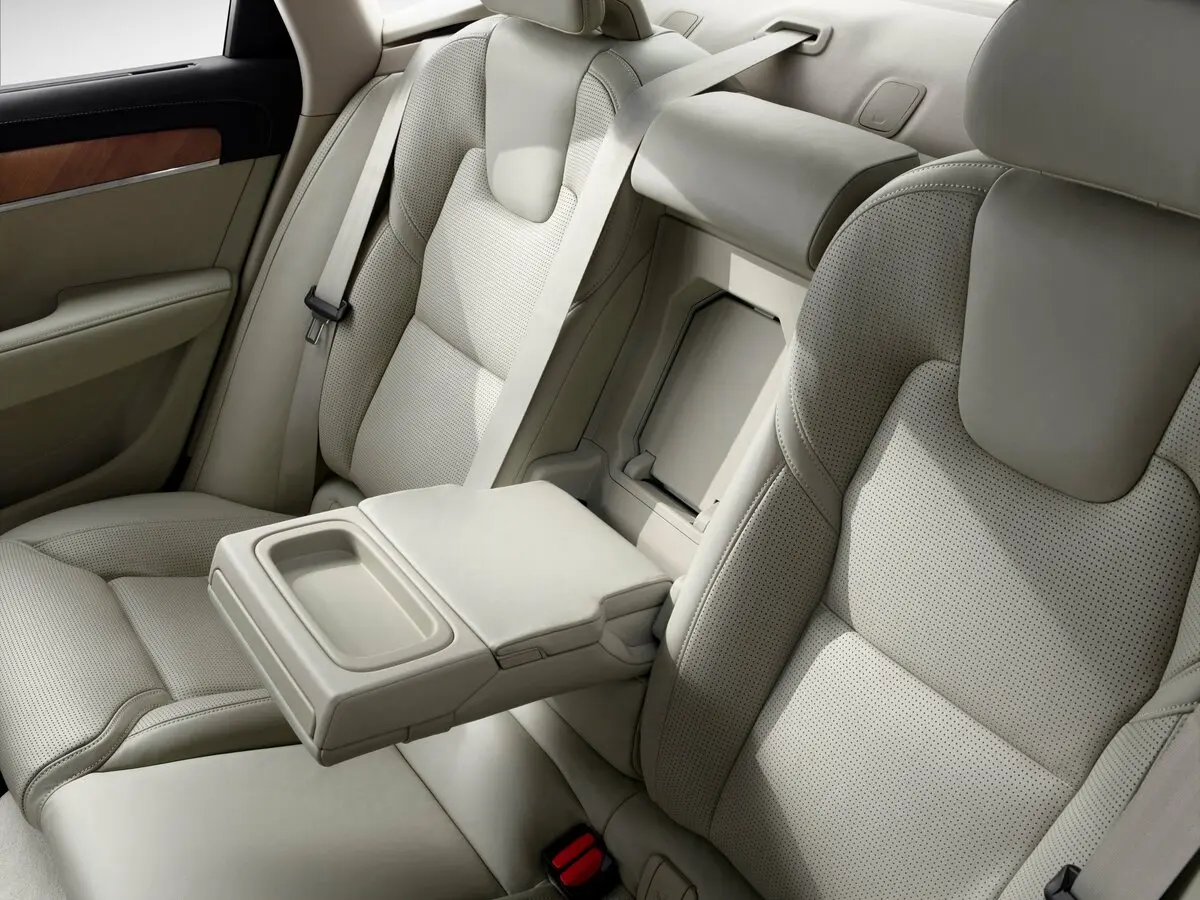 Volvo S90 II Седан — 照片 11