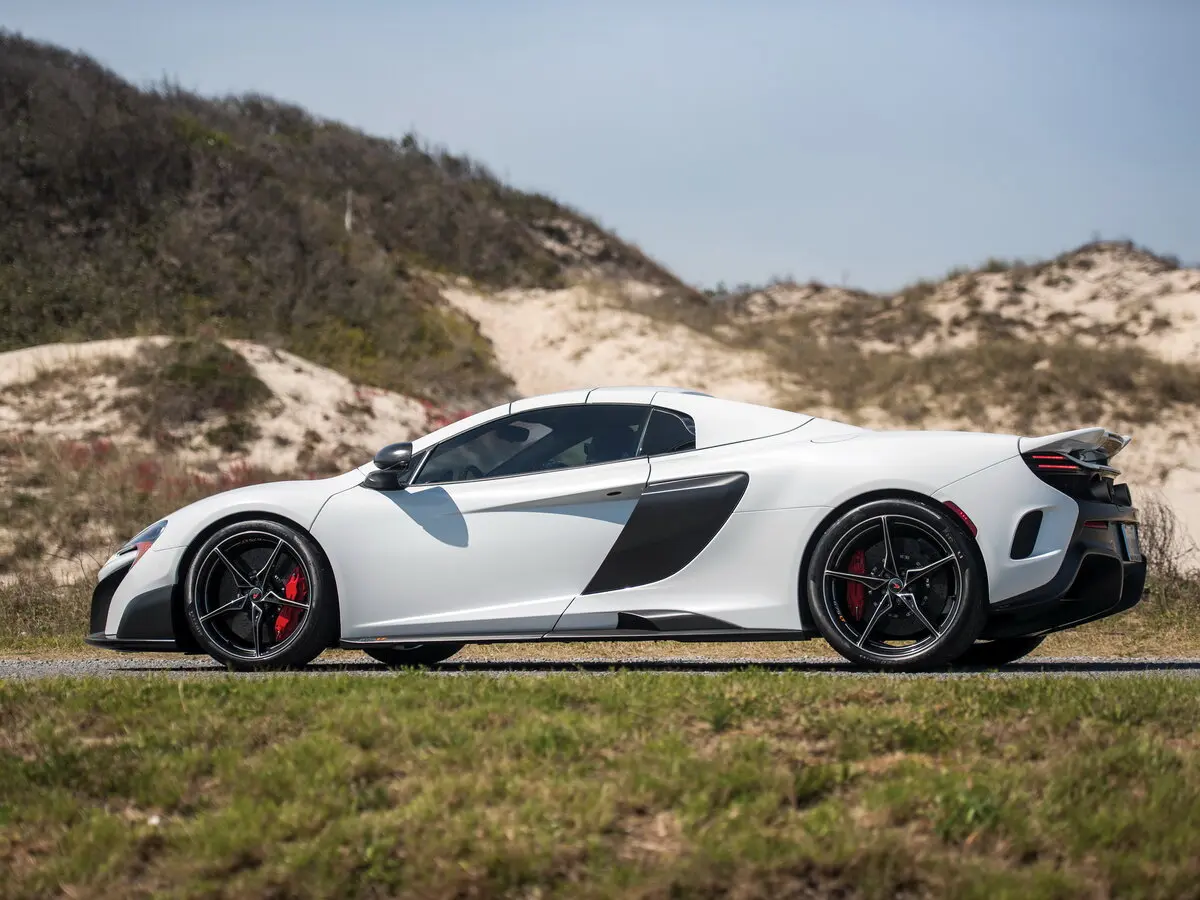 McLaren 675LT 2015 – 2017 Кабриолет — photo 2