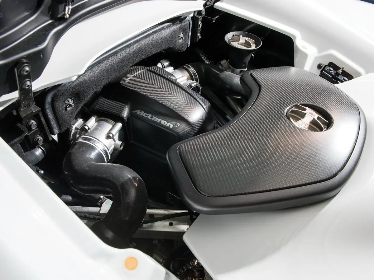 McLaren 675LT 2015 – 2017 Кабриолет — photo 11