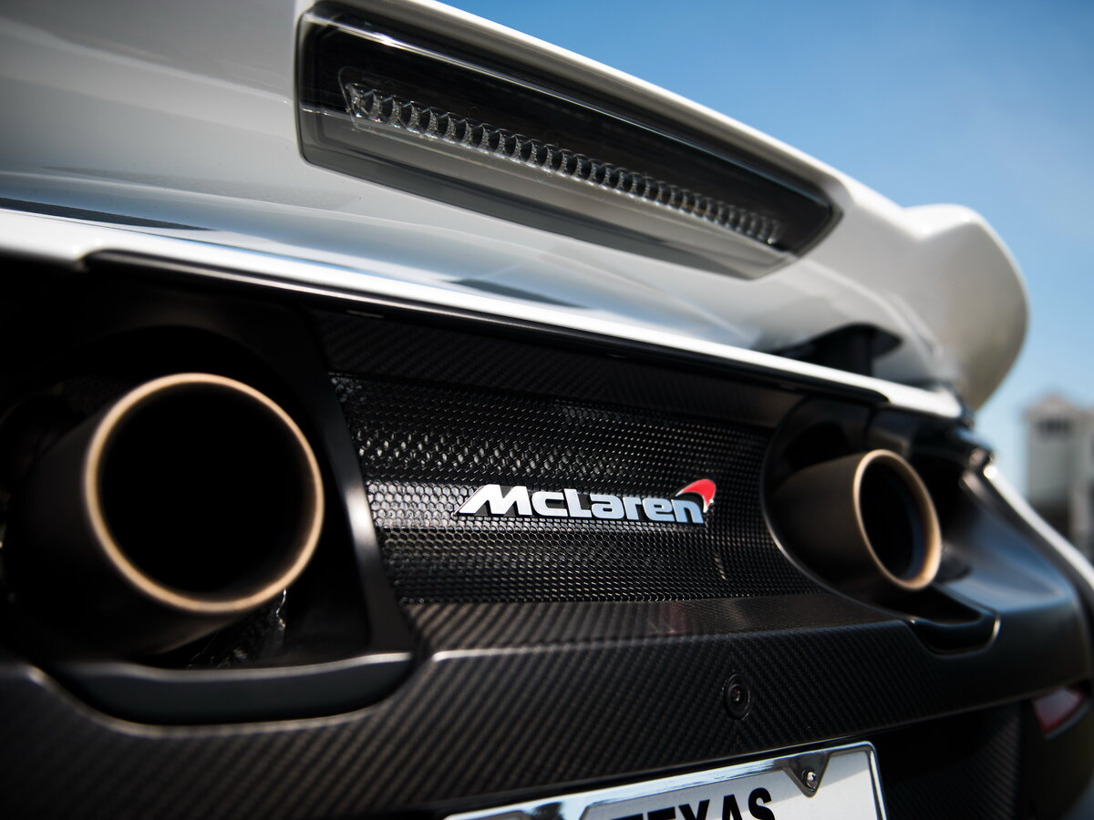 McLaren 675LT 2015 – 2017 Кабриолет — фото 12