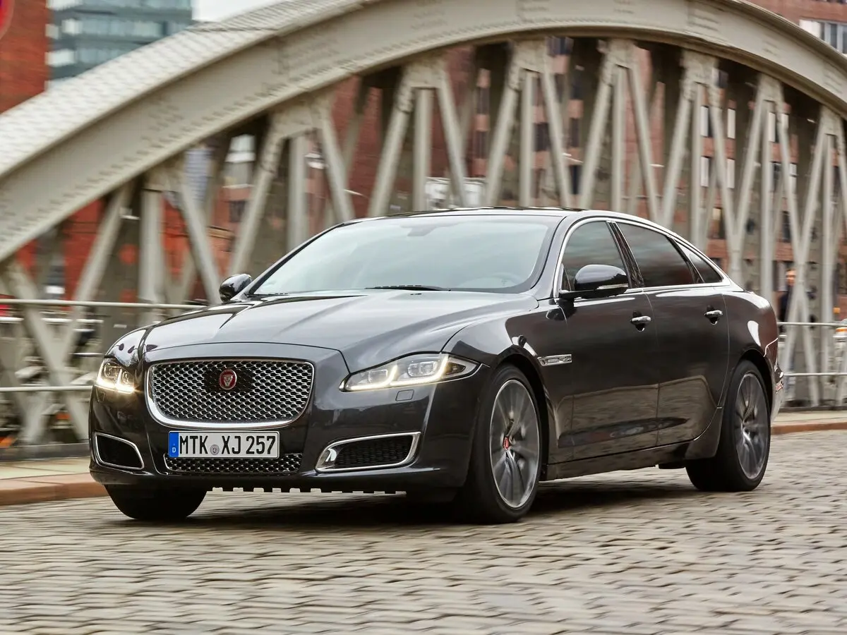 Jaguar XJ IV (X351) Рестайлинг Седан Long