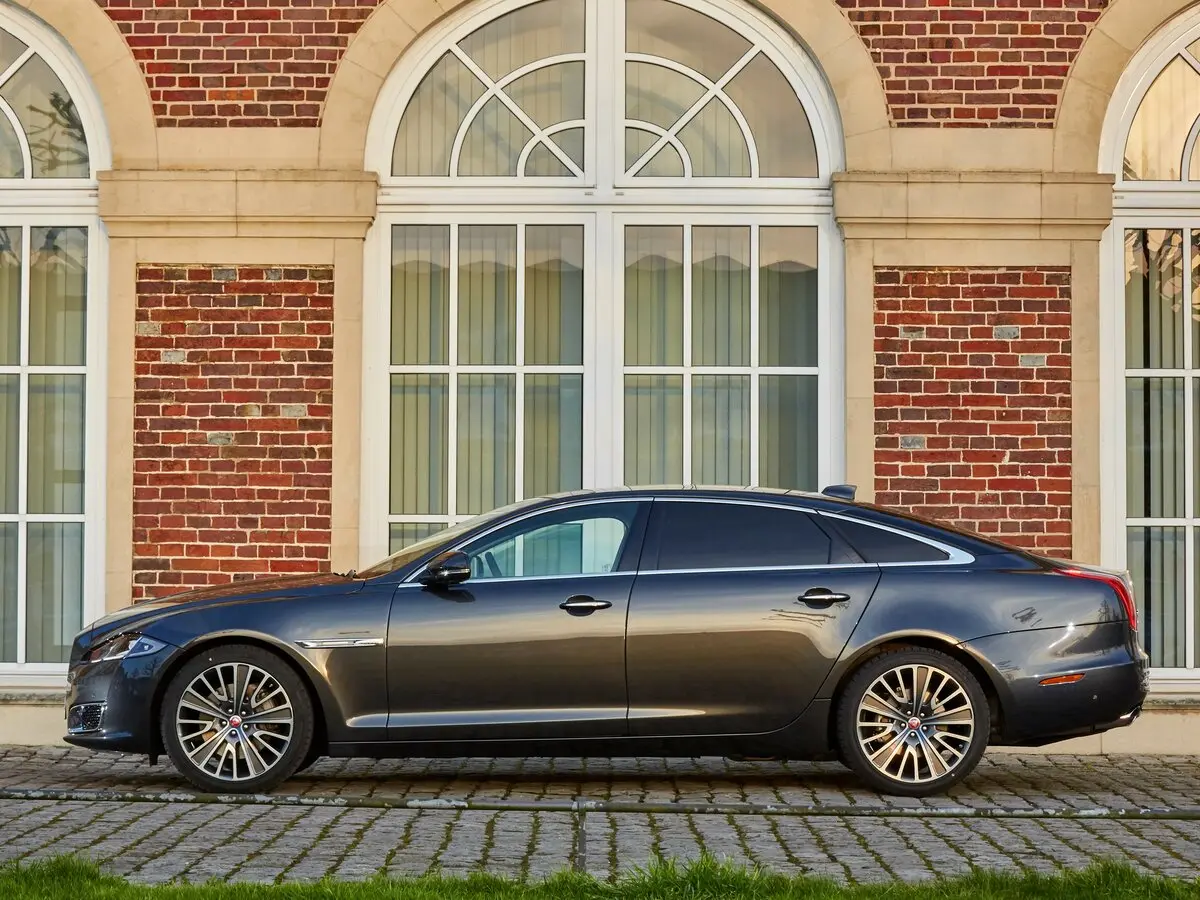 Jaguar XJ IV (X351) Рестайлинг Седан Long — сүрөт 2