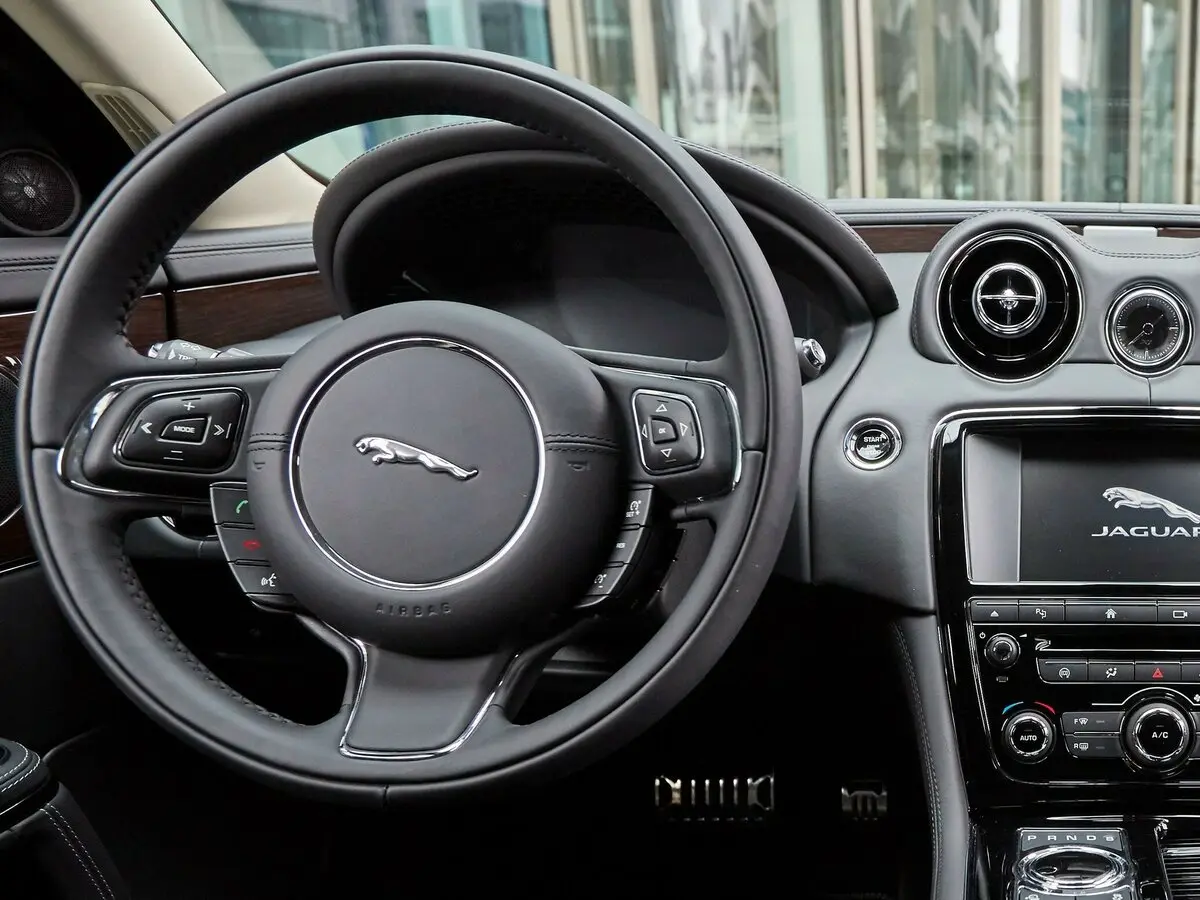 Jaguar XJ IV (X351) Рестайлинг Седан Long — сүрөт 8