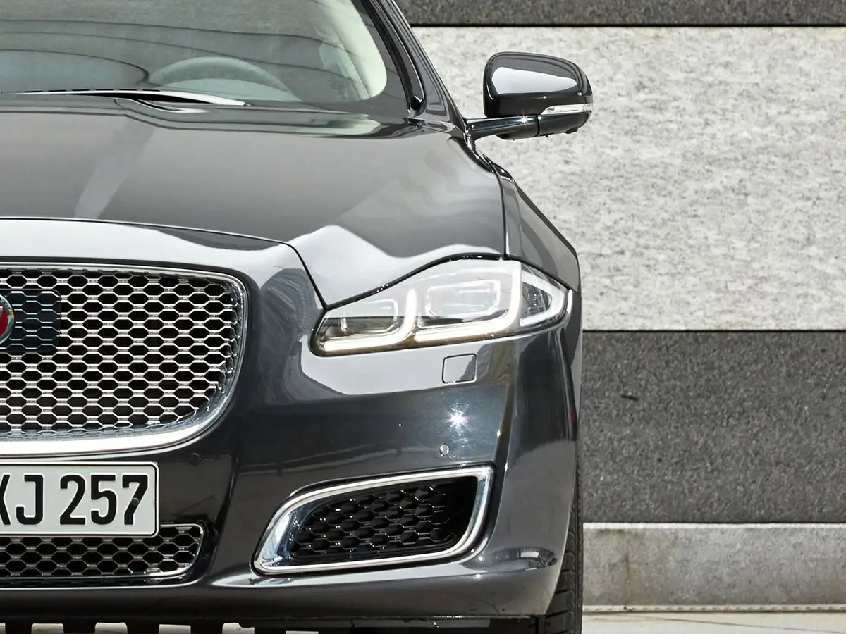 Jaguar XJ IV (X351) Рестайлинг Седан Long — сүрөт 10