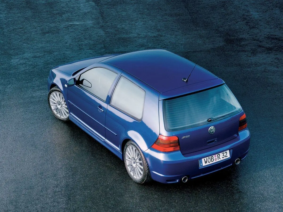 Volkswagen Golf R32 IV Хэтчбек 3 дв. — сүрөт 4