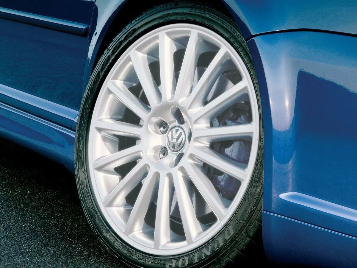 Volkswagen Golf R32 IV Хэтчбек 3 дв. — сүрөт 13