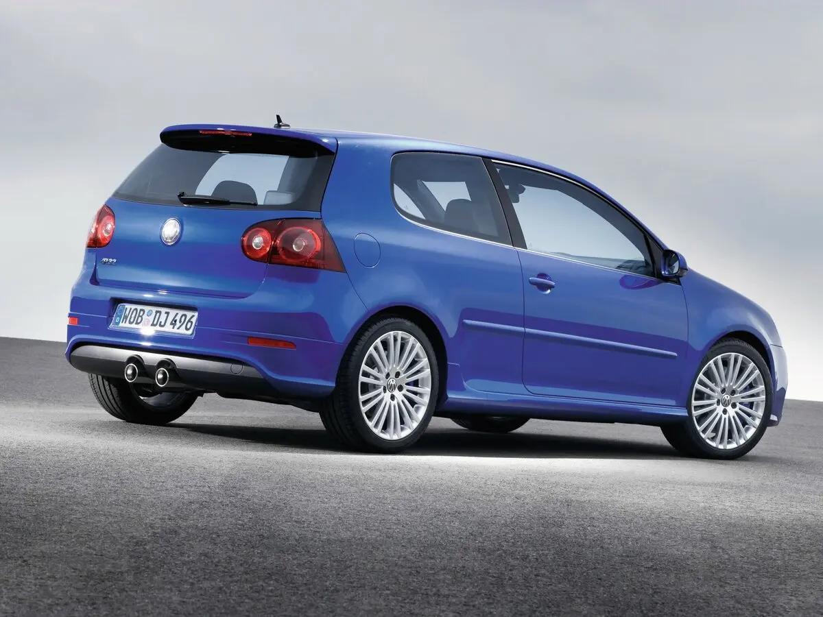 Volkswagen Golf R32 V Хэтчбек 3 дв. — photo 5