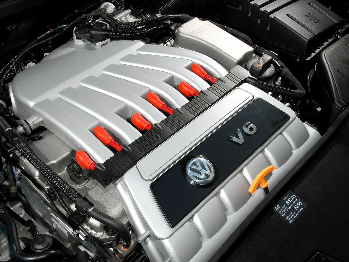 Volkswagen Golf R32 V Хэтчбек 5 дв. — сүрөт 8