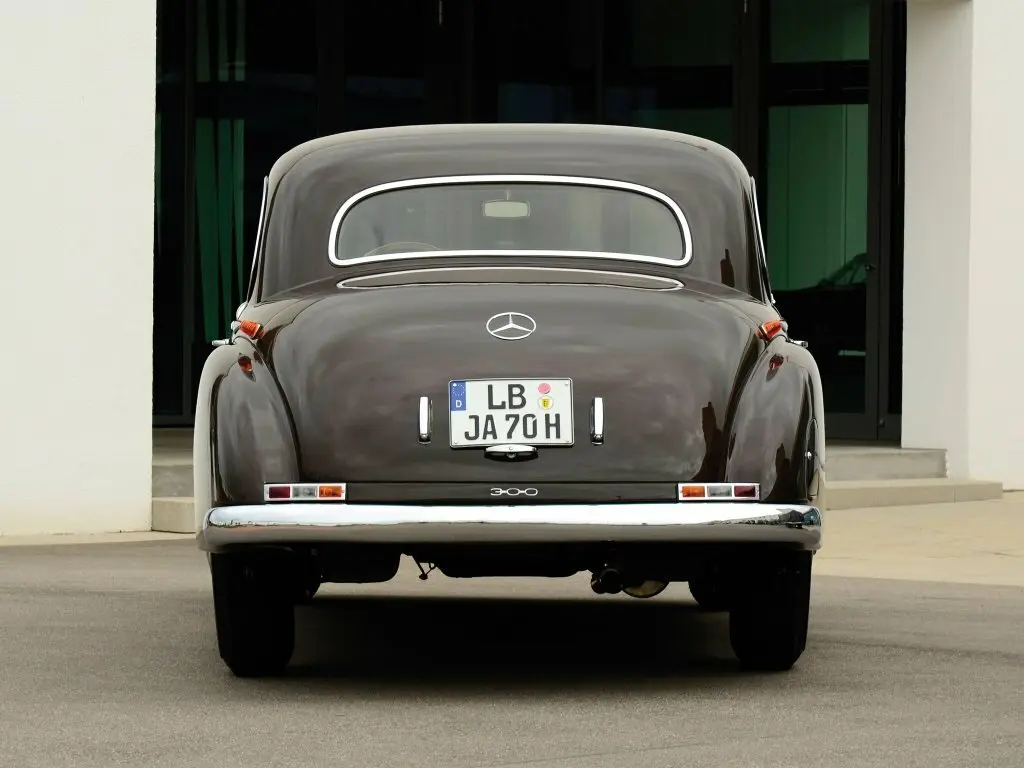 Mercedes-Benz W186 1951 – 1957 Седан — photo 4