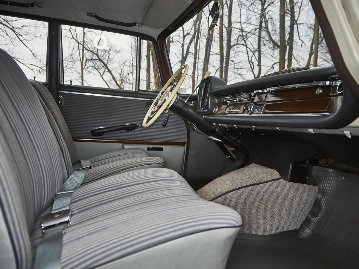 Mercedes-Benz W111 1959 – 1971 Седан — photo 6