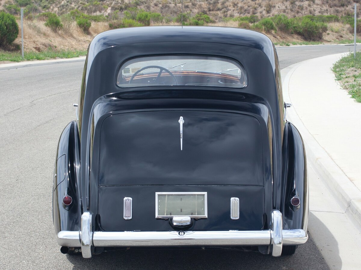 Bentley Mark VI 1946 – 1952 Седан — фото 4
