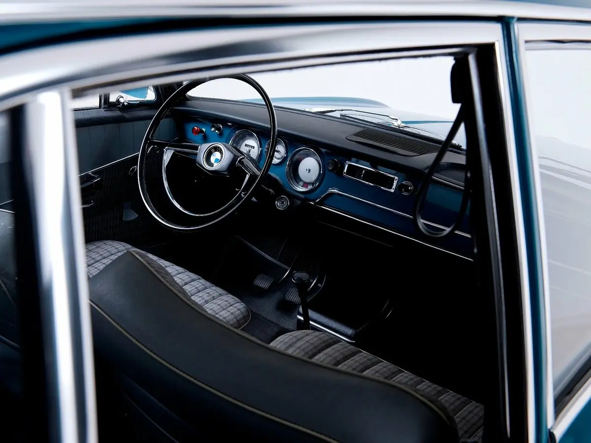 BMW New Class 1500 Седан — сүрөт 6