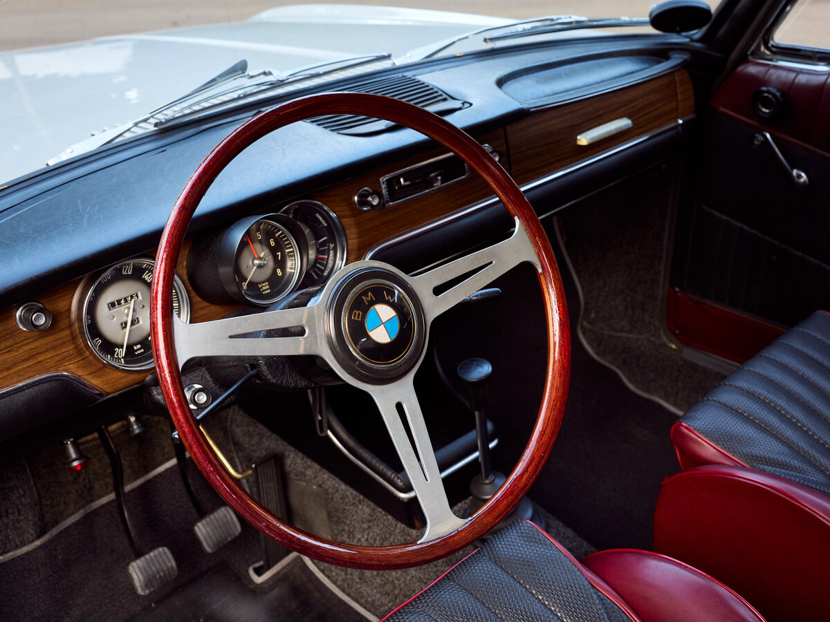 BMW New Class 1800 Седан