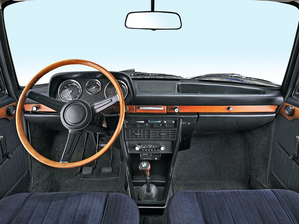 BMW New Class 2000 Седан — фото 4