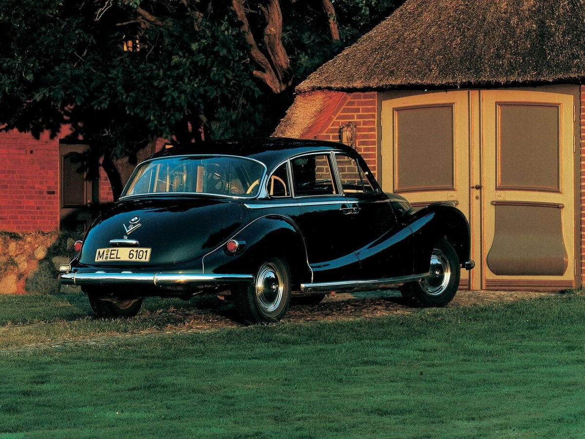 BMW 502 1954 – 1961 Седан
